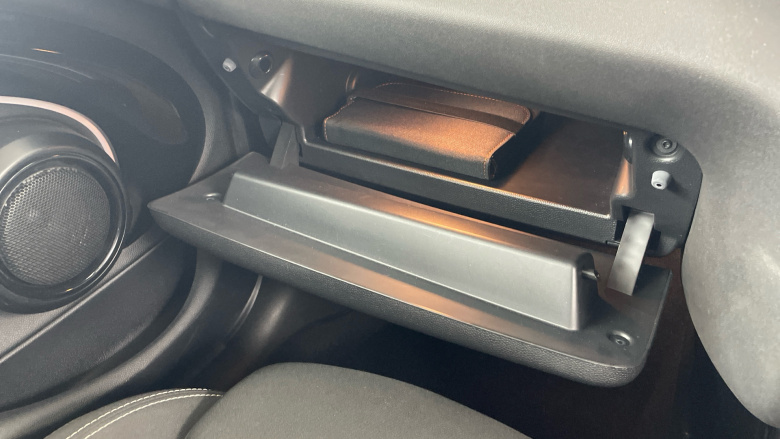 MINI Hatchback 2.0 Cooper S Classic Premium 5dr Auto Petrol Hatchback